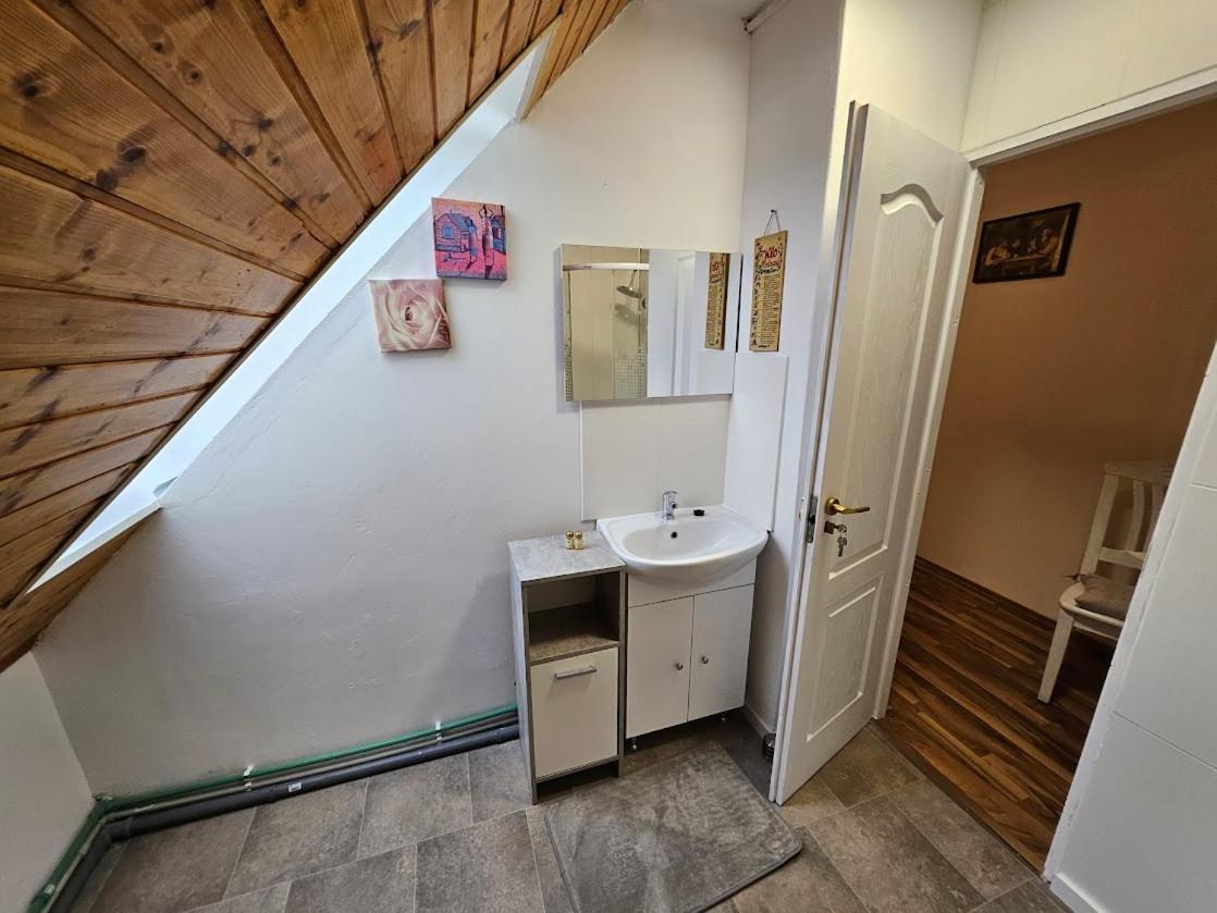 Apartment Donaublick 2 In Stifterstrasse 19a *